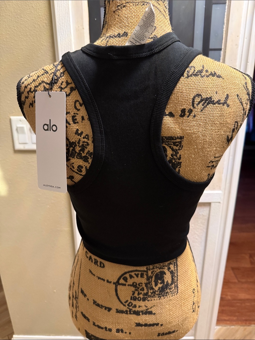 ALO Yoga Black Ribbed Cropped Tank Top - Picture 3 of 3